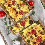 Кіш на вівсяній основі 4 сири , броколі та лосось