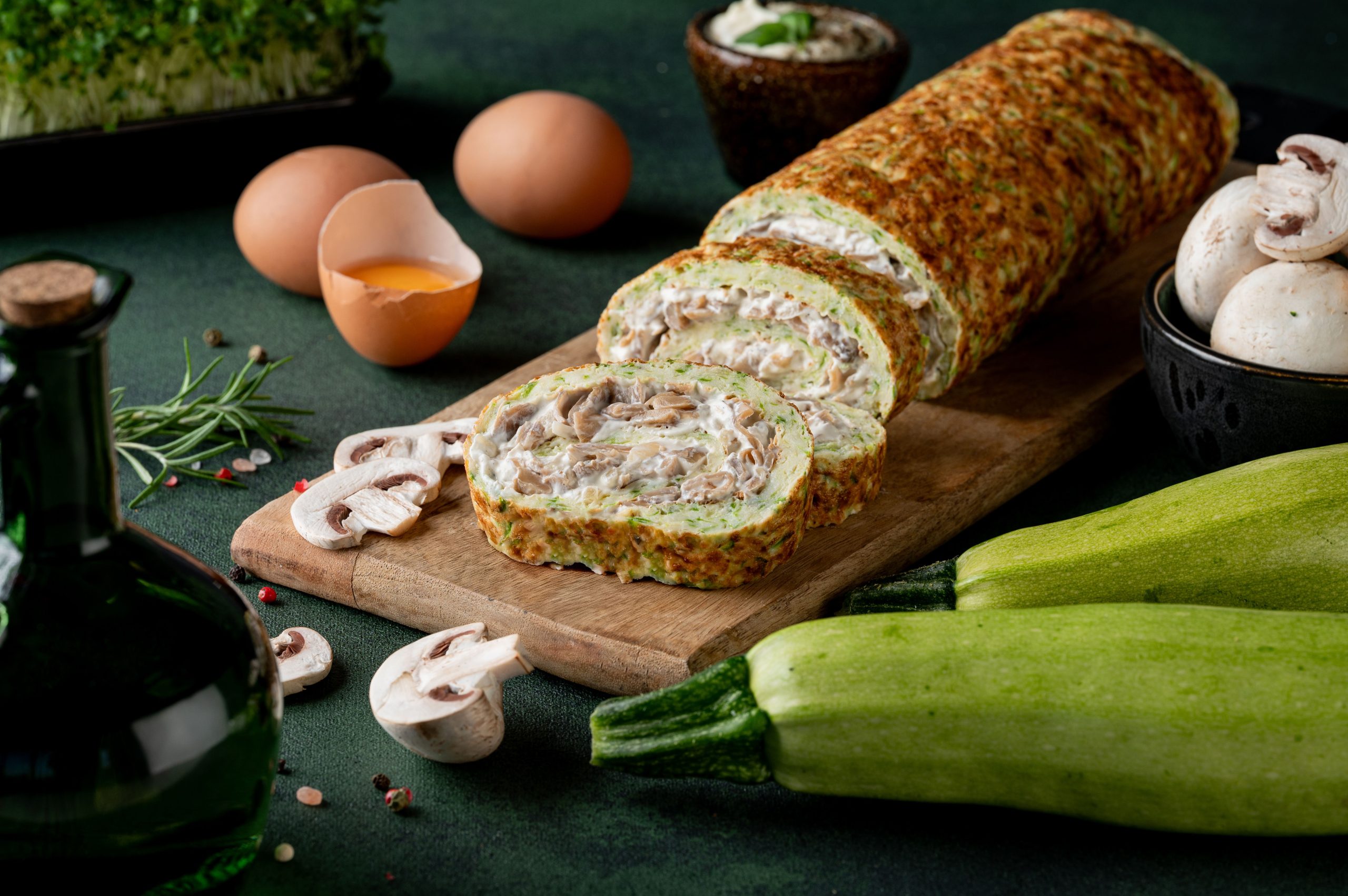 Кабачковий рулет з грибами